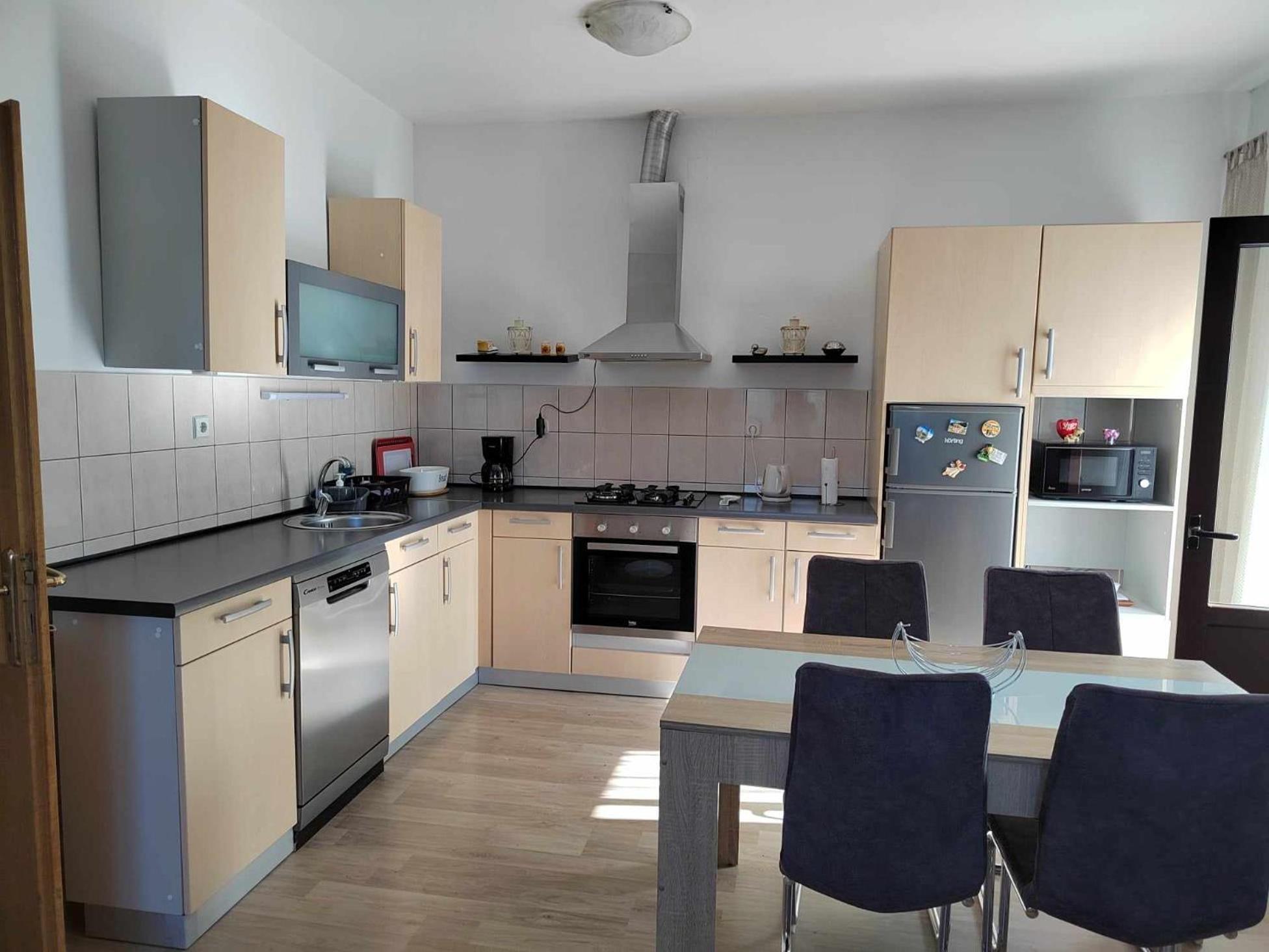 Apartmani Spomenka Селине Екстериор снимка