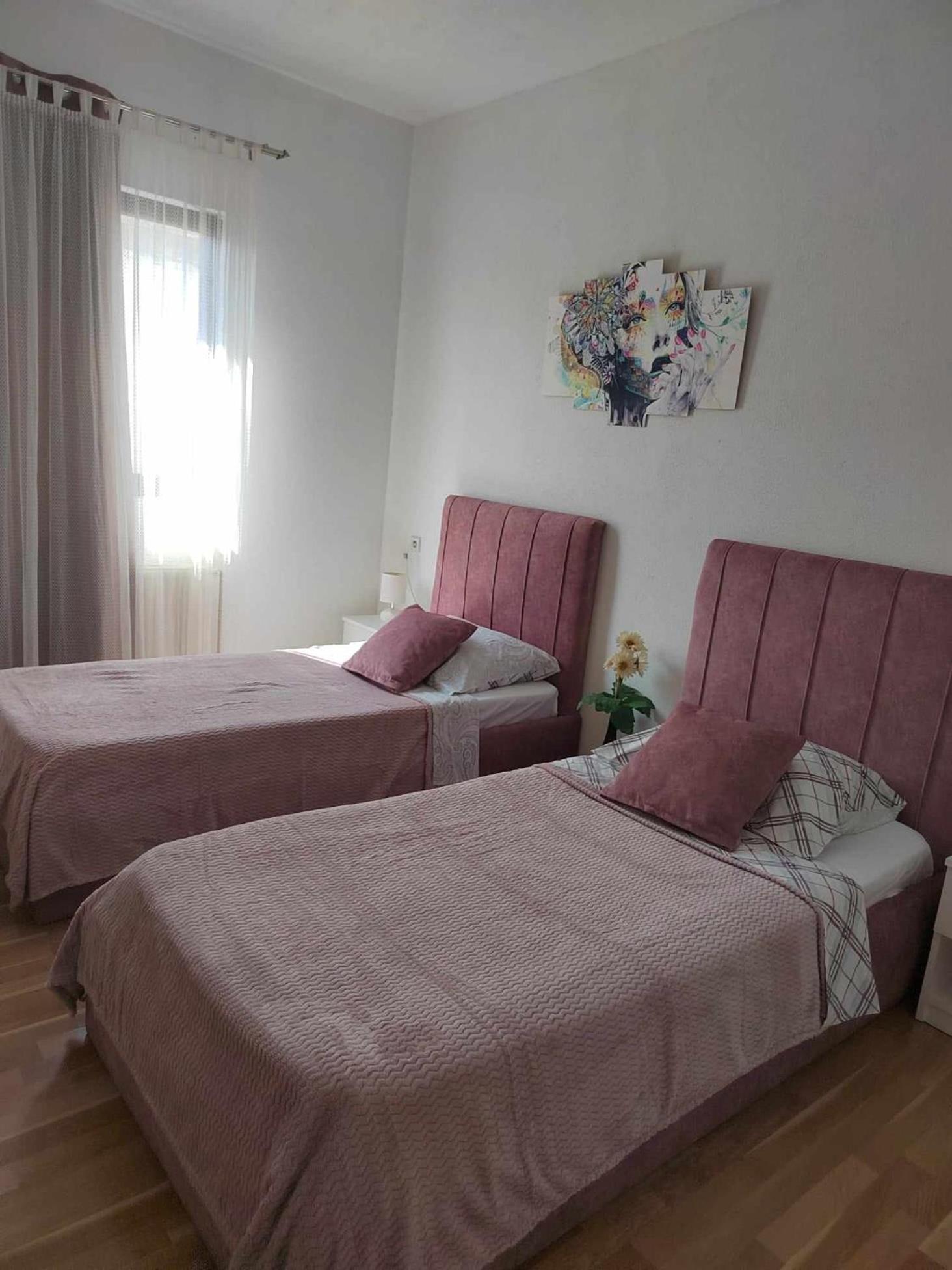 Apartmani Spomenka Селине Екстериор снимка