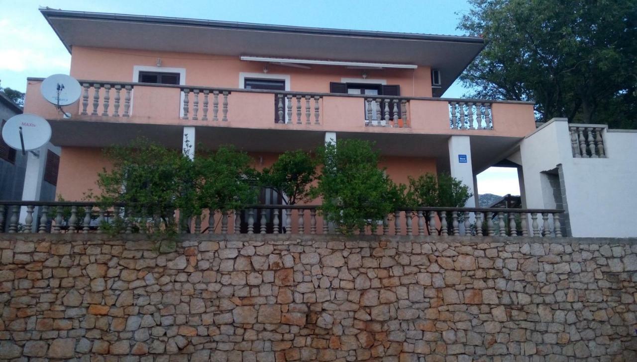 Apartmani Spomenka Селине Екстериор снимка