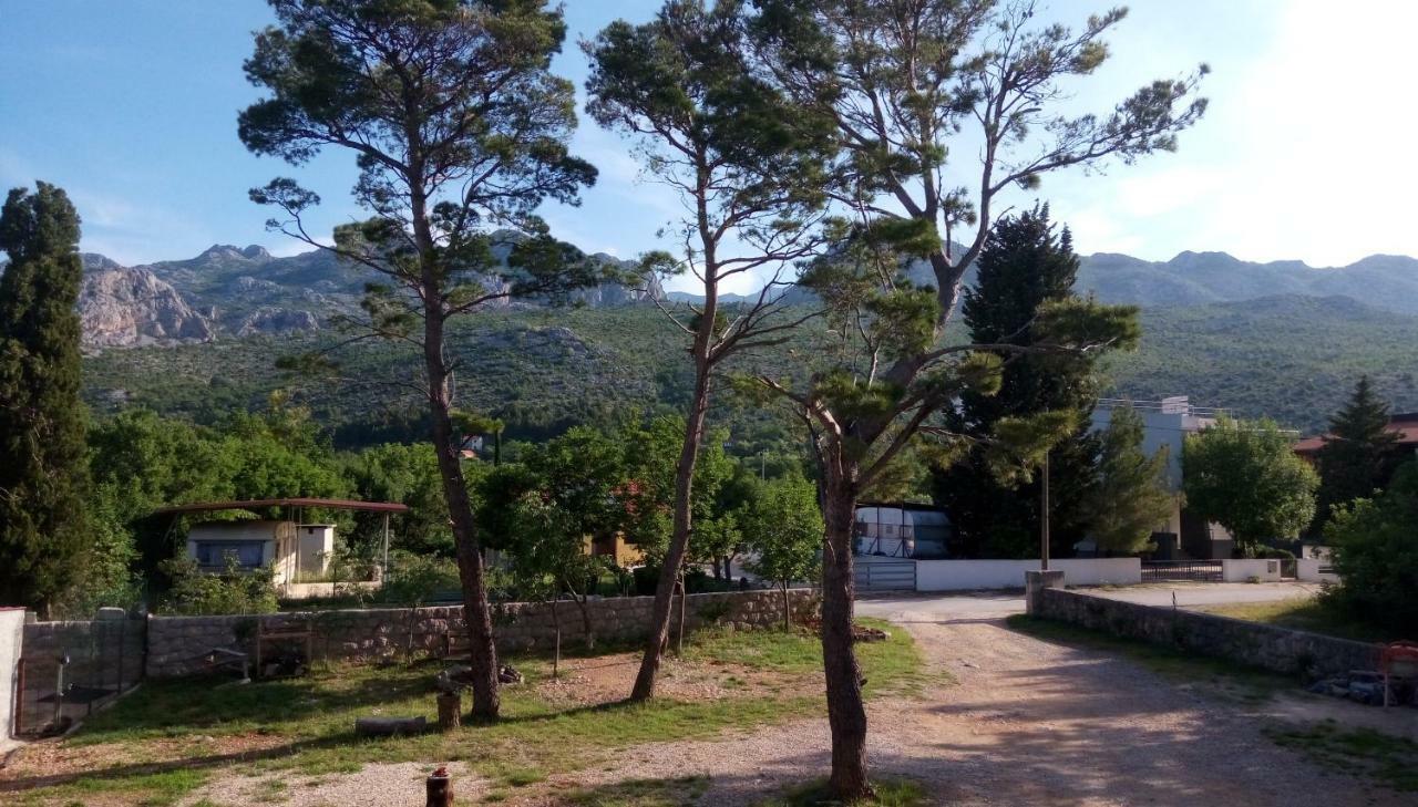 Apartmani Spomenka Селине Екстериор снимка
