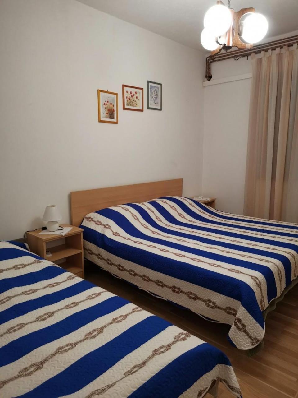 Apartmani Spomenka Селине Екстериор снимка