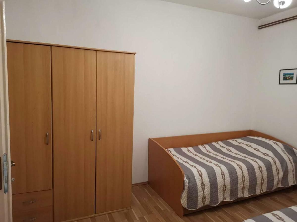Apartmani Spomenka Селине Екстериор снимка