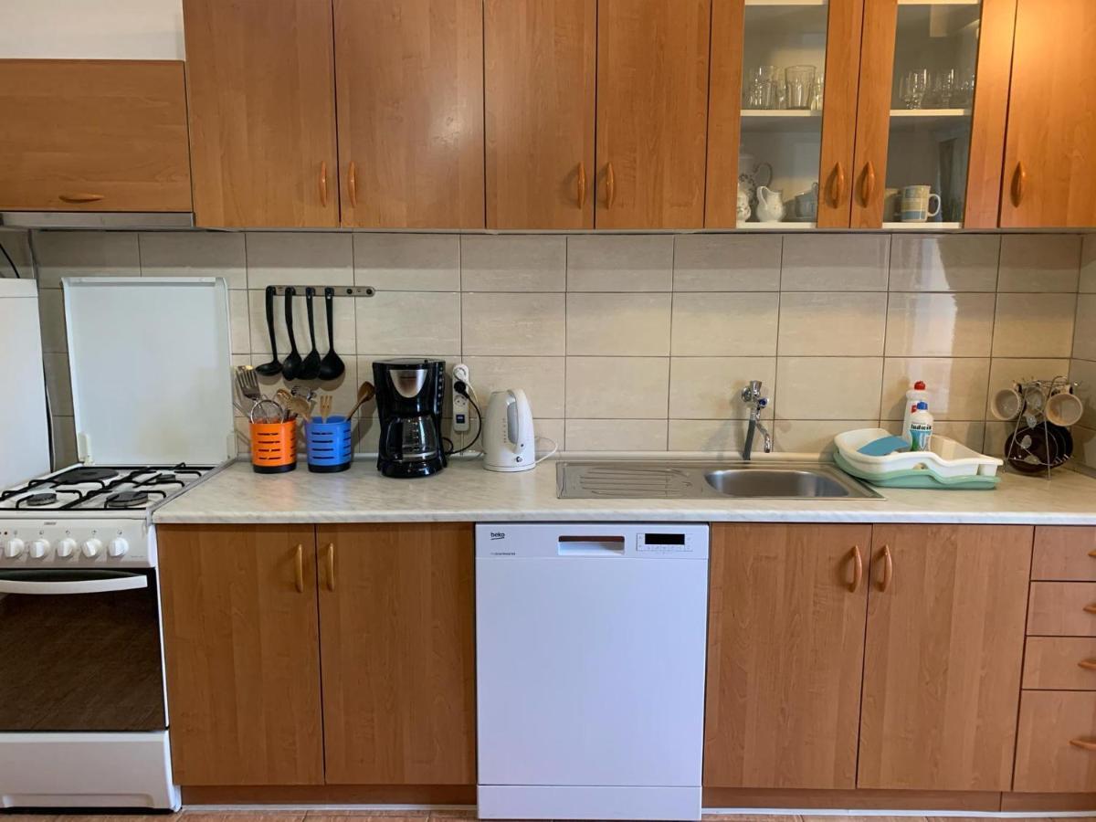 Apartmani Spomenka Селине Екстериор снимка